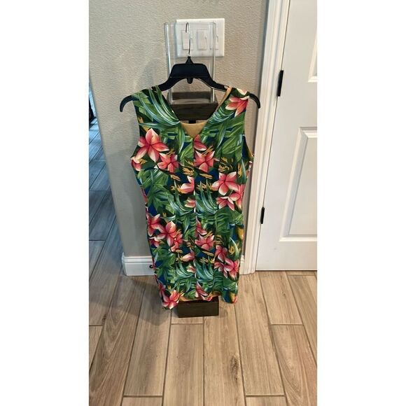 Spencer Jeremy Vintage 100 Percent Silk Dress with Hawaiian Print. - Picture 3 of 4
